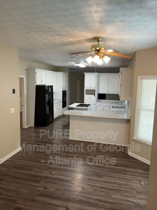 Building Photo - 3213 Southridge