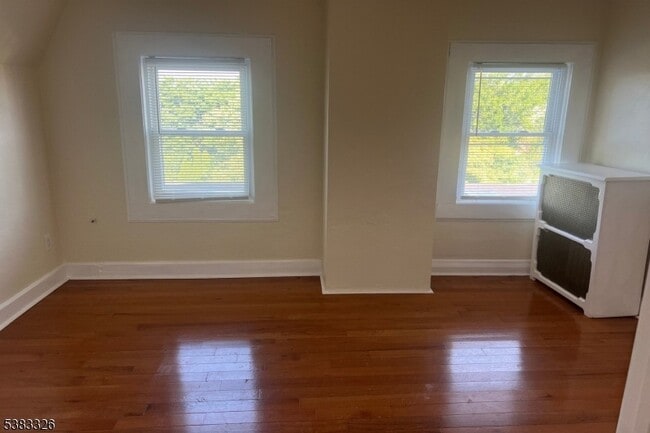 Building Photo - 19 Spring St