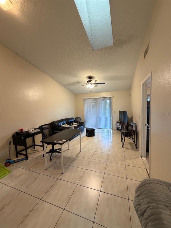 Building Photo - 2803 Waxy Willow Ln