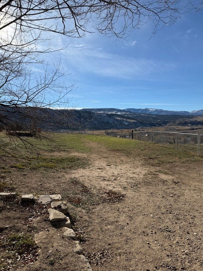 Building Photo - 411 E 1st St