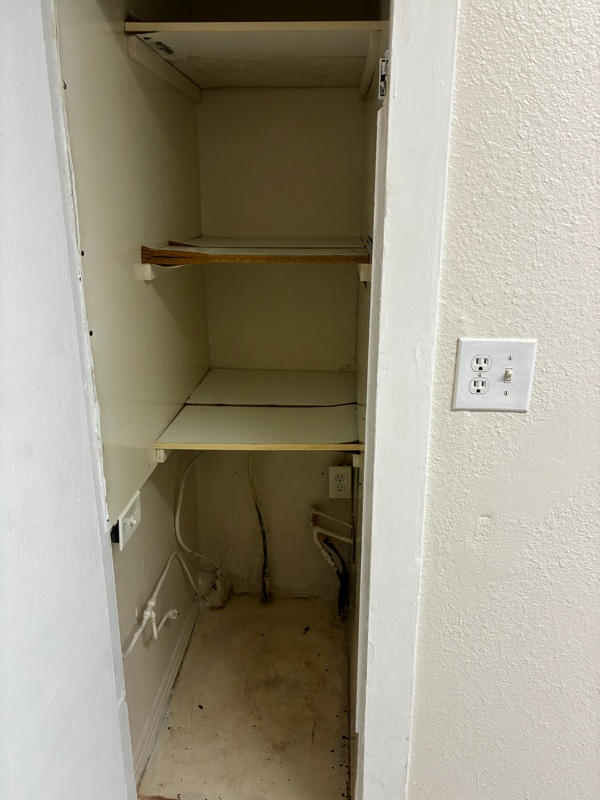 Building Photo - 117 5th St NE