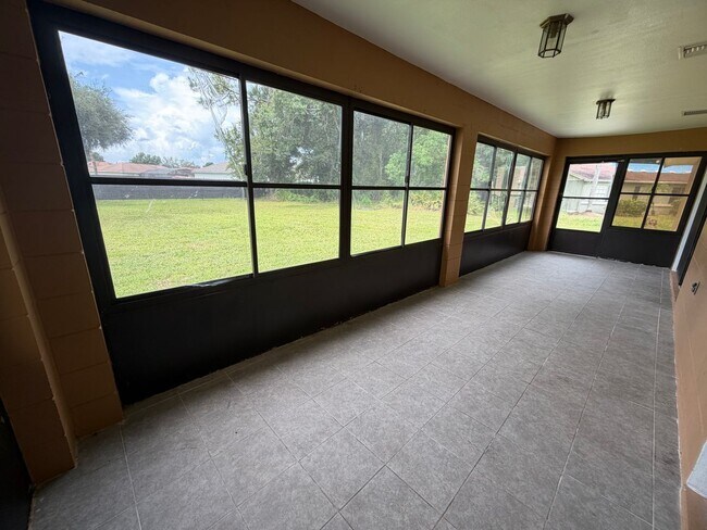 Building Photo - 608 Antelope Ln