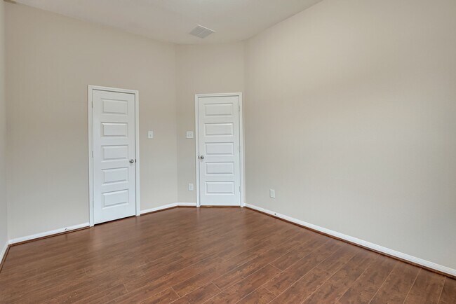Building Photo - 17602 Stamford Oaks Dr