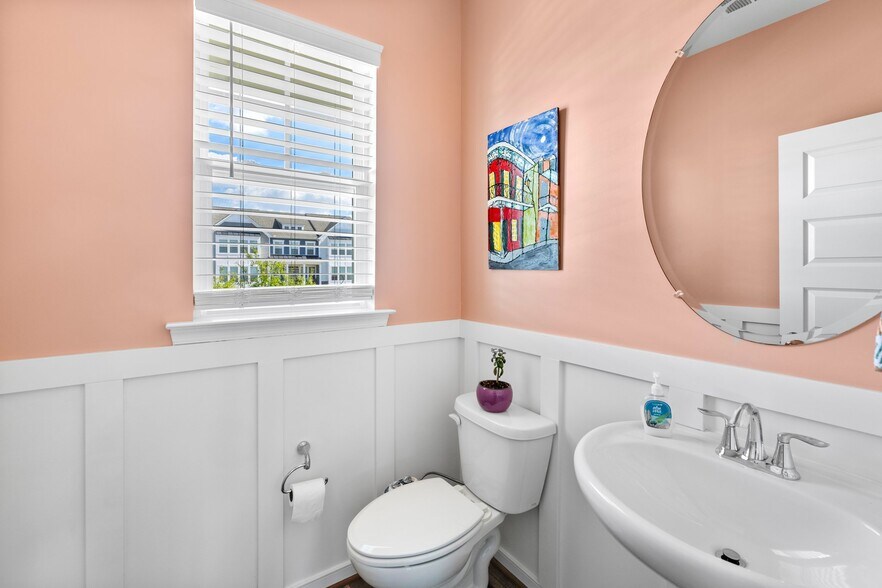 Building Photo - 2138 Perennial Cir