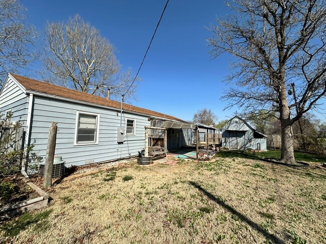 Building Photo - 106 George St