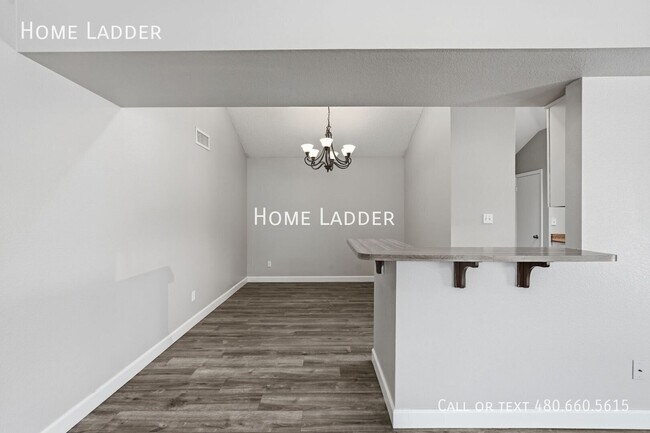 Building Photo - 745 N Hazelton Dr