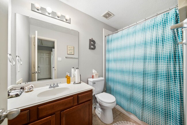 Building Photo - 3414 Oaklawn Pl Dr