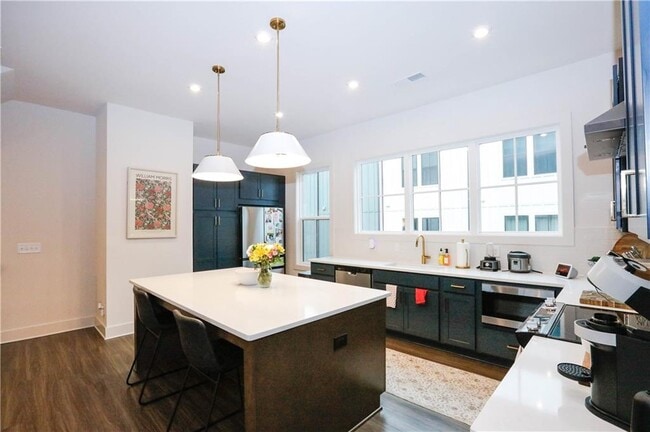 Building Photo - 1305 Breezy St SE