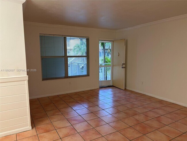 Building Photo - 255 Sunrise Dr