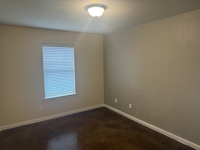 Building Photo - 1500 Maya Trail
