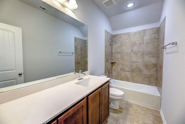Building Photo - 1012 Rosebay Dr