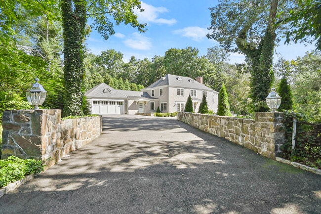 Building Photo - 36 Evergreen Rd