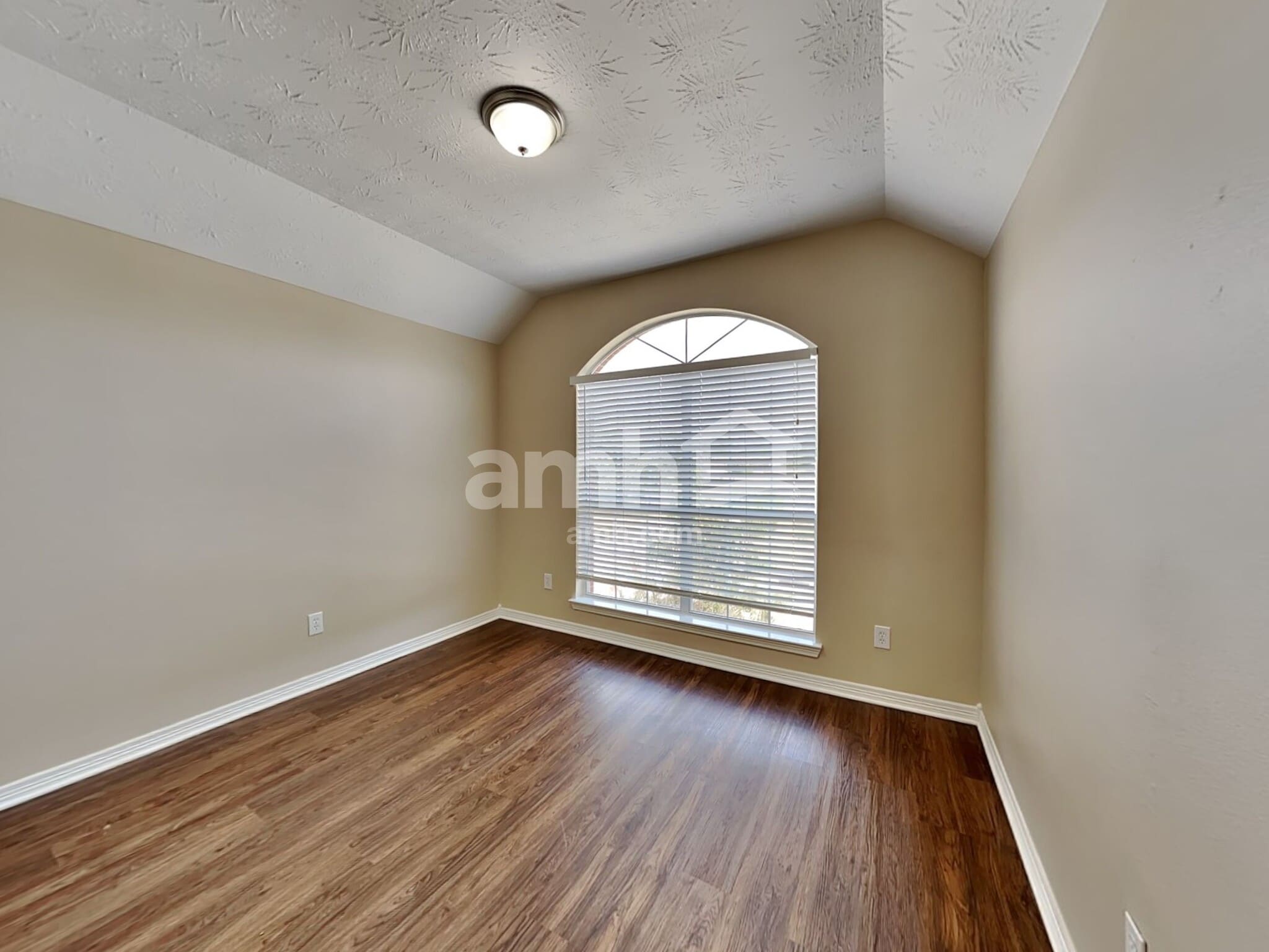 Building Photo - 2213 Perkins Crossing Dr