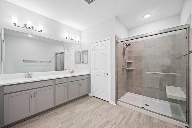 Building Photo - 3040 Via Sienna Cir
