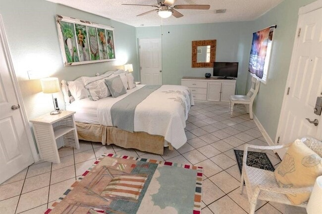 Building Photo - 2127 28th St