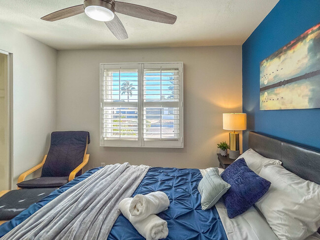 Building Photo - 3502 E Crocus Dr