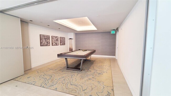 Building Photo - 3100 N Ocean Dr