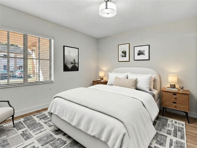 Building Photo - 1271 SE 28th Ct