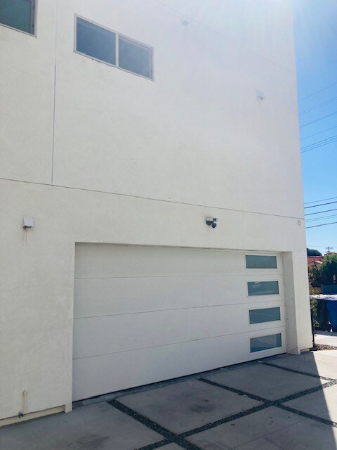 Building Photo - 6002 Klump Ave