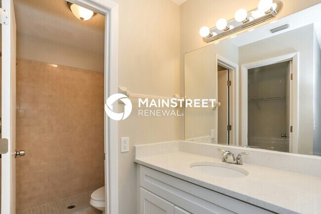 Building Photo - 3 Bedroom Pet-Friendly Home in ENGLEWOOD, FL with Main Street Renewal