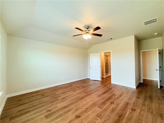 Building Photo - 1116 Zeus Dr
