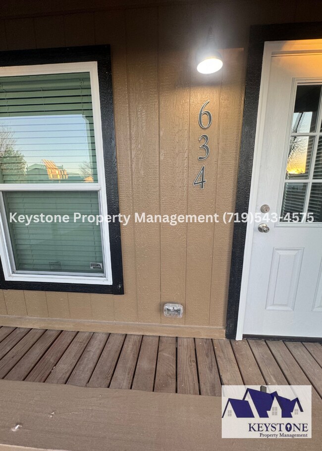 Building Photo - 632-634 Edna Ln