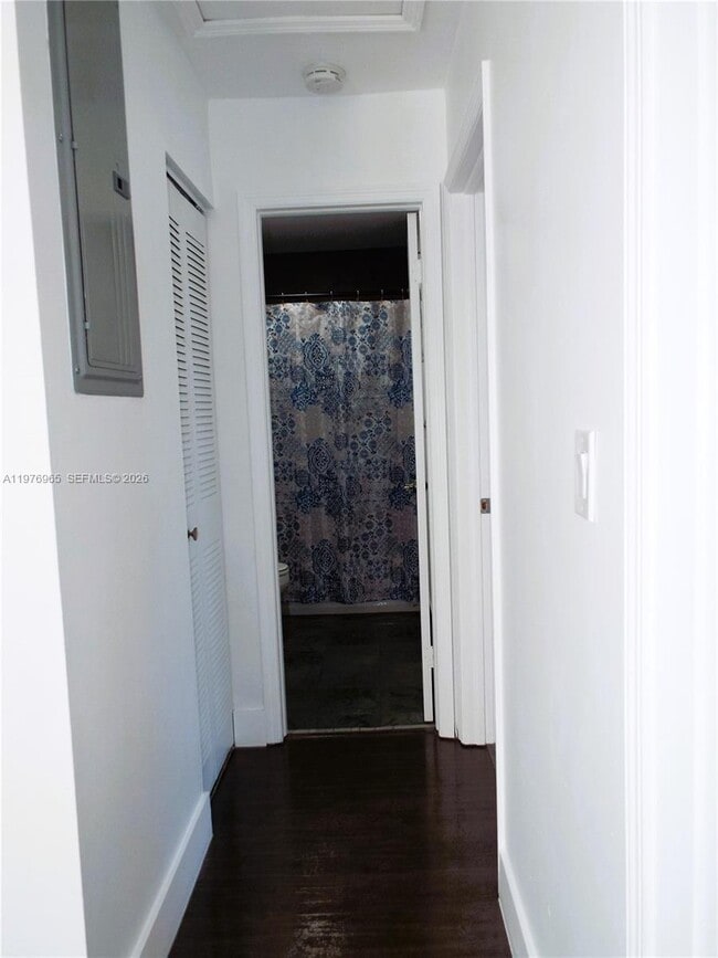 Building Photo - 422 SW 88th Pl