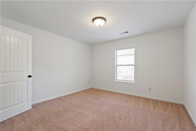 Building Photo - 2080 Red Barn Ct