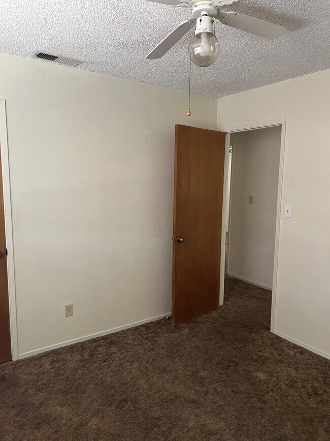 Building Photo - 2701 S Fontana Ct