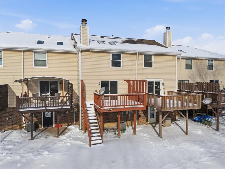 Building Photo - 217 Clearbrook Ct