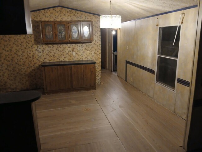 Building Photo - Sunny 3-Bedroom Home with 2 Baths and 1,500 Sq Ft in the Heart of Denmark – Only $850/mo