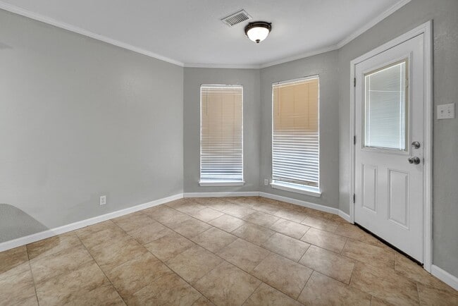 Building Photo - 8632 Duke Ave