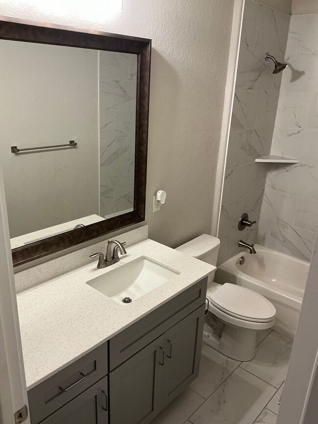 Building Photo - 3/2/2 + AFFORDABLE + PETS WELCOME