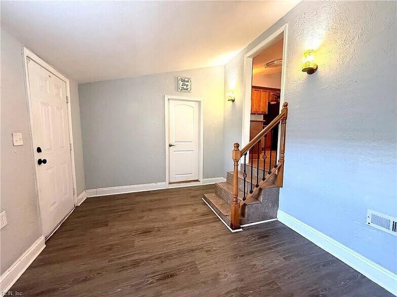 Building Photo - 138 Ransone St