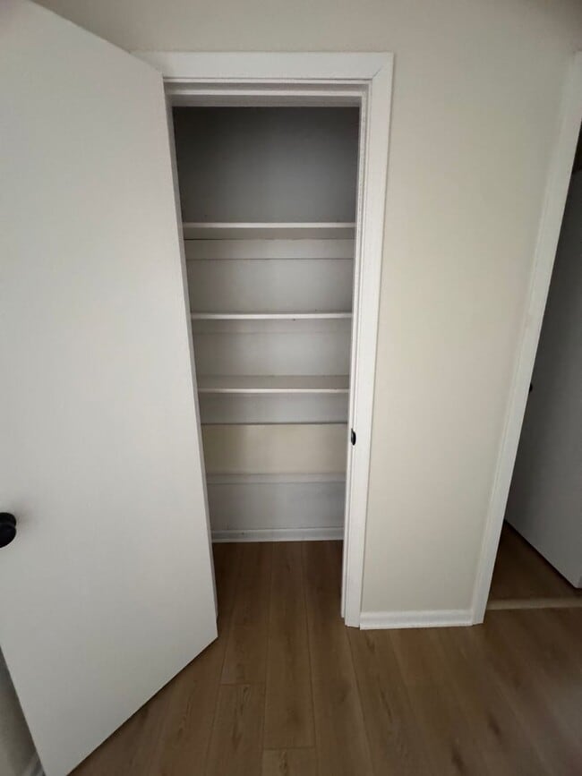 Building Photo - 680-682 W. Country Squire Ct.