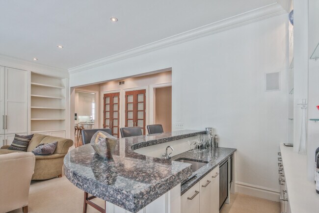 Building Photo - 200 Aspen Rd