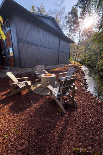 Building Photo - 6555 SW Terri Ct