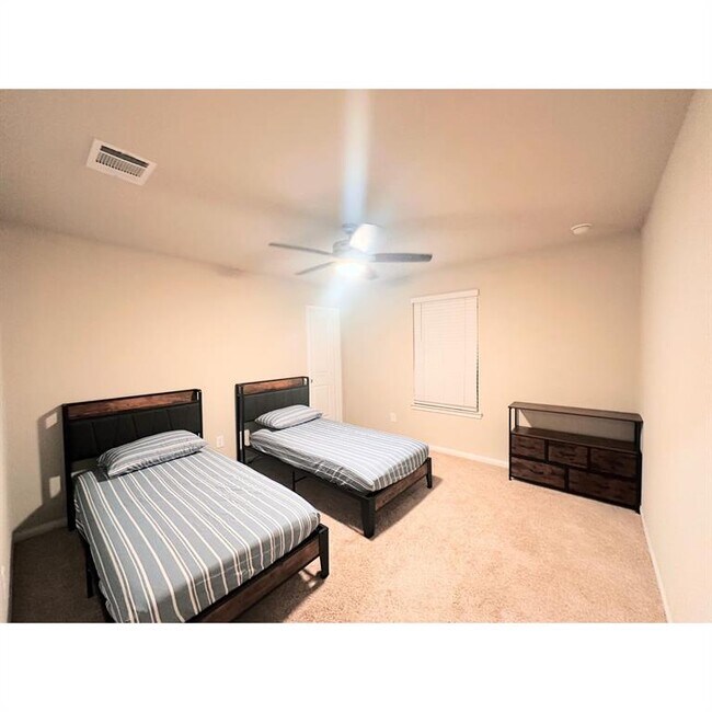 Building Photo - 23607 Lady Capulet Dr