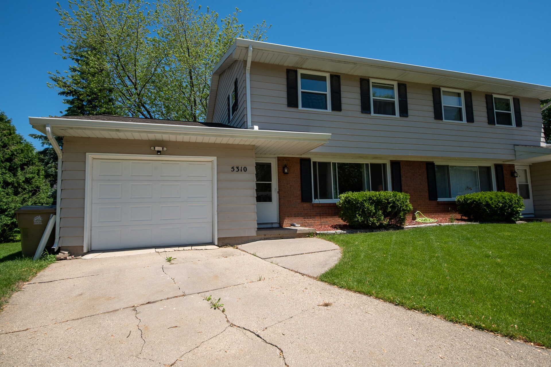 Building Photo - 5310 Trafalger Pl