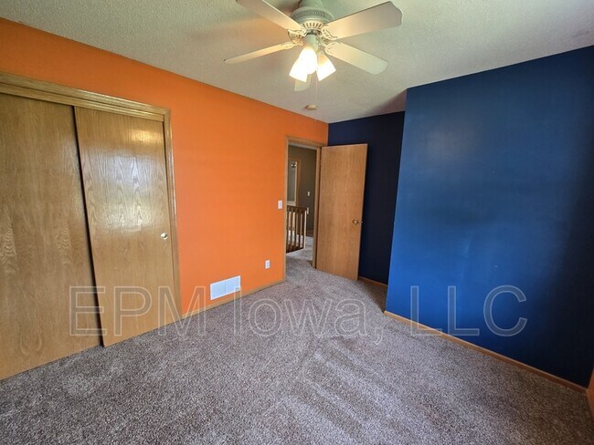 Building Photo - 1138 White Ivy Pl NE