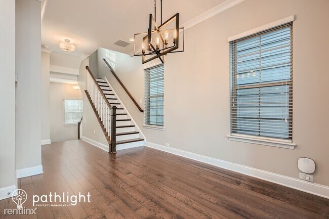 Building Photo - 3 br, 3 bath House - 1068 Moorewood Lane UNIT