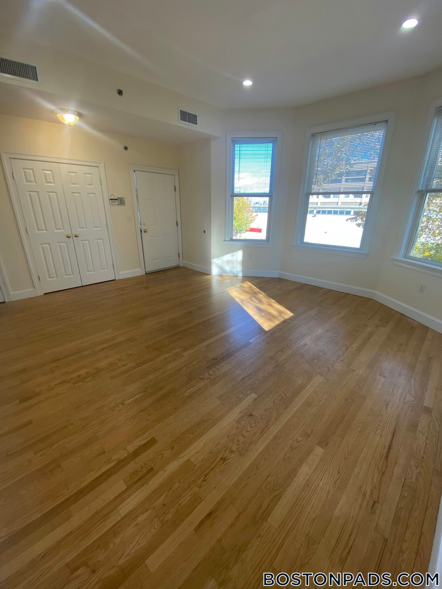 Building Photo - 9 Gardner Terrace