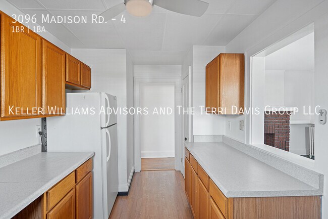 Building Photo - 3096 Madison Rd