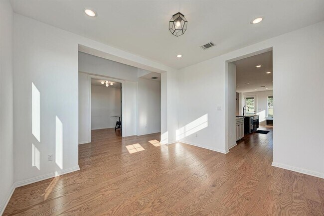 Building Photo - 156 Verdejo Dr