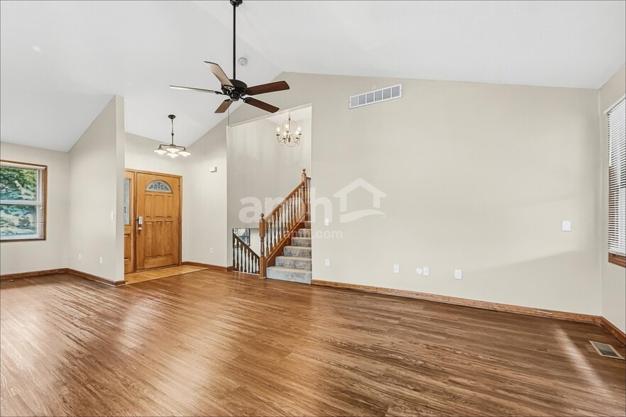 Building Photo - 1430 Belvo Estates Dr