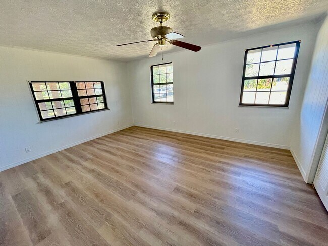 Building Photo - 54157 Lawhon Rd S