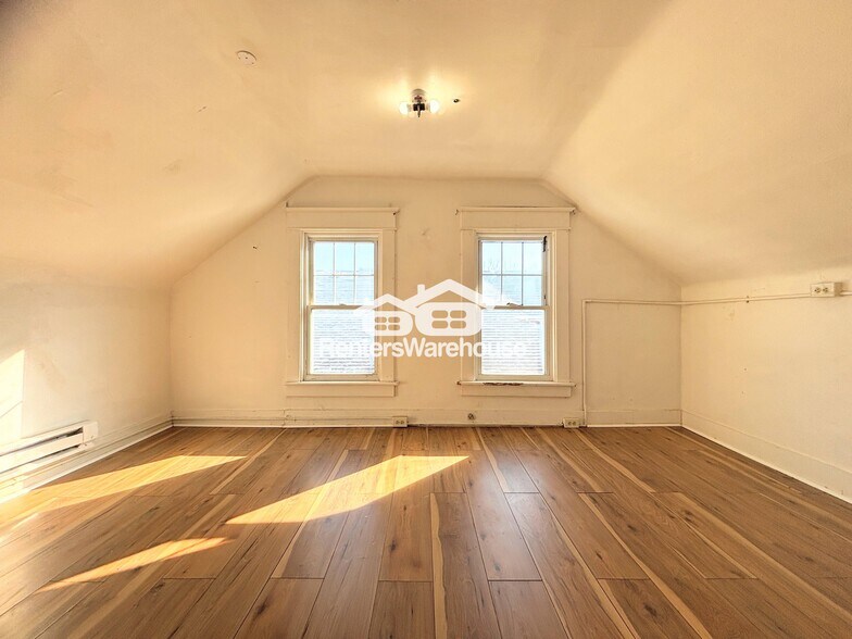 Building Photo - 1171 21st St