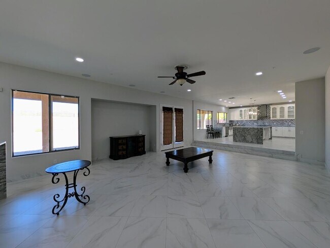 Building Photo - 27321 N Gidiyup Trail