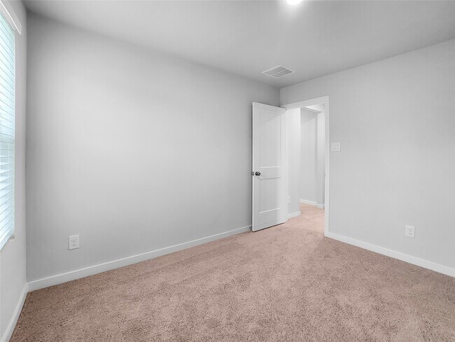 Building Photo - 10750 Red Flagstone Dr