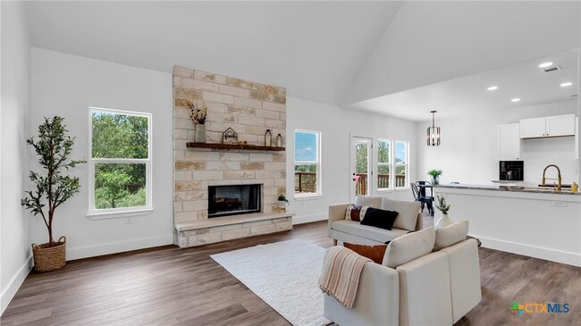 Building Photo - 105 Chesterfield Dr